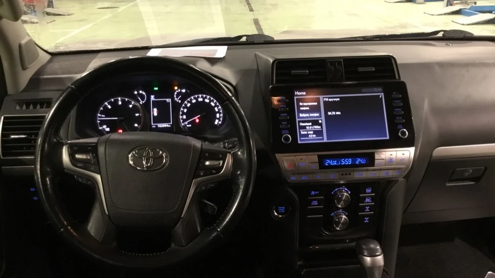 2020 Toyota Land Cruiser 2.8 TD dashboard and steering wheel